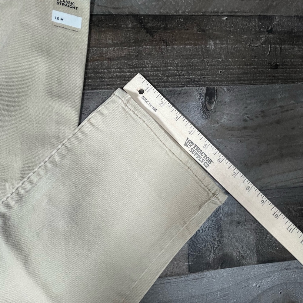 Levi's Women's Classic Straight Stretch Mid Rise Color Safari (Beige) Size 12 - Picture 5 of 12